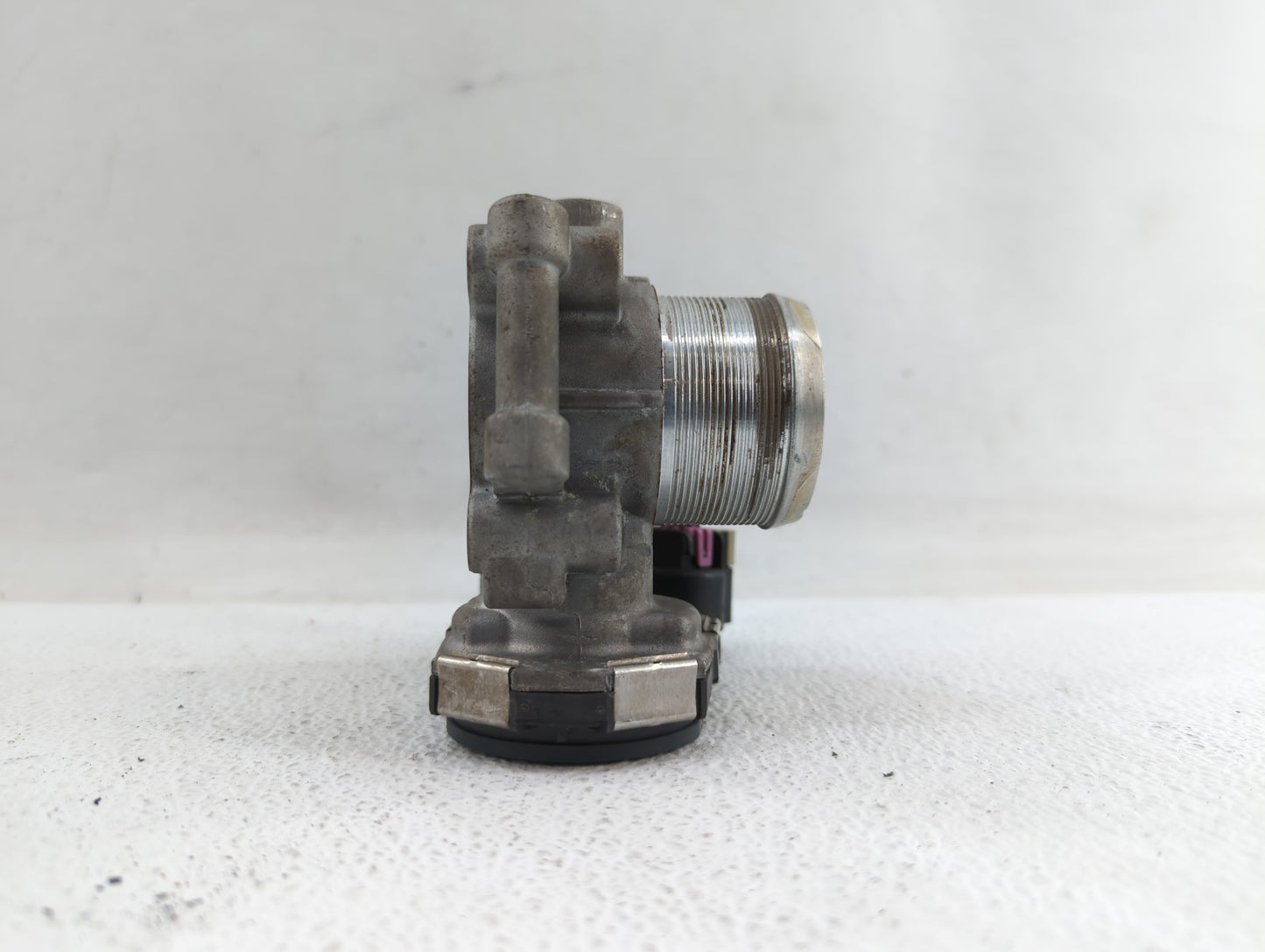 2013-2019 Buick Encore Throttle Body P/N:55565489 55581662 Fits Fits 2011 2012 2013 2014 2015 2016 2017 2018 2019 OEM Used A