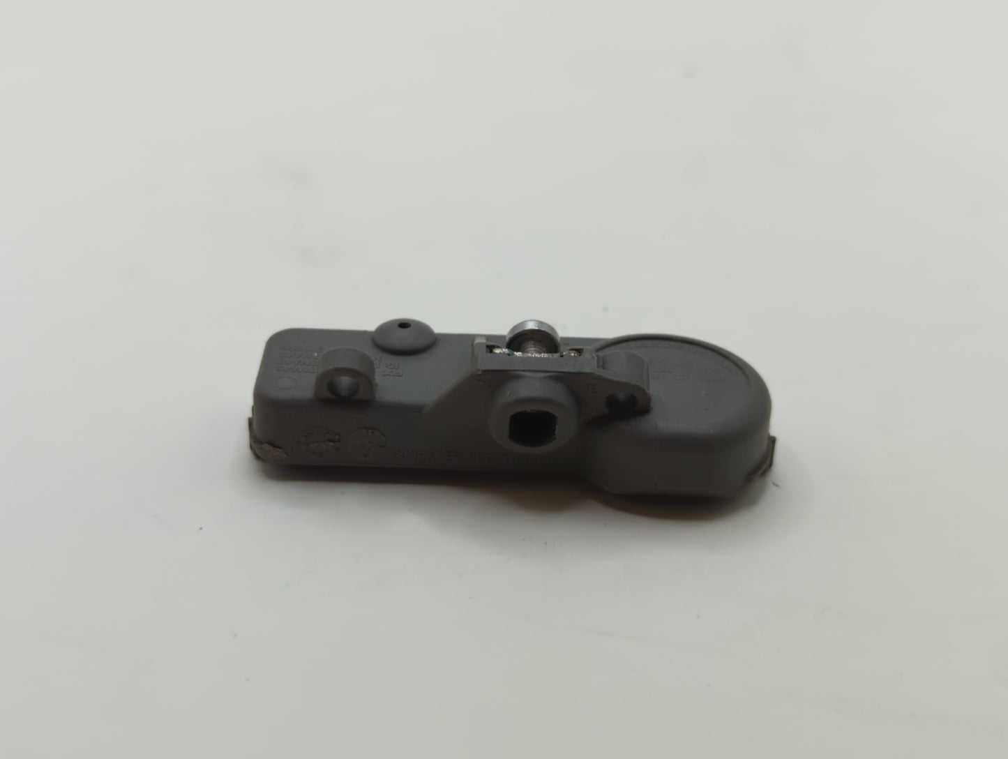2015 Buick Encore Tire Pressure Monitoring System Sensor Tpms - Oemusedautoparts1.com