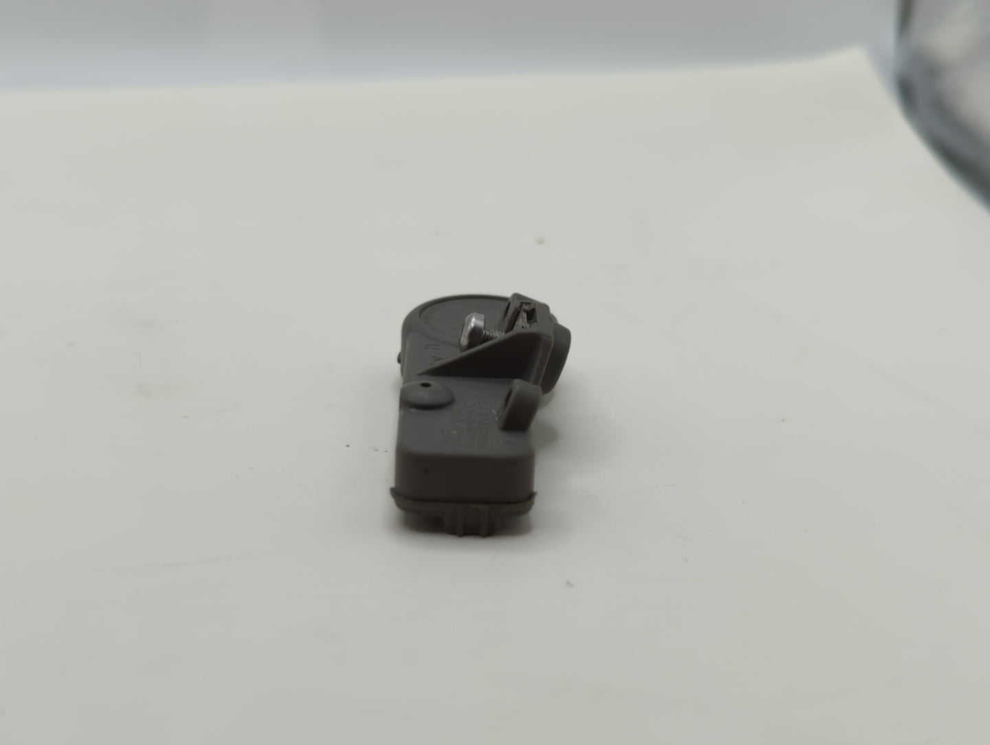 2015 Buick Encore Tire Pressure Monitoring System Sensor Tpms - Oemusedautoparts1.com