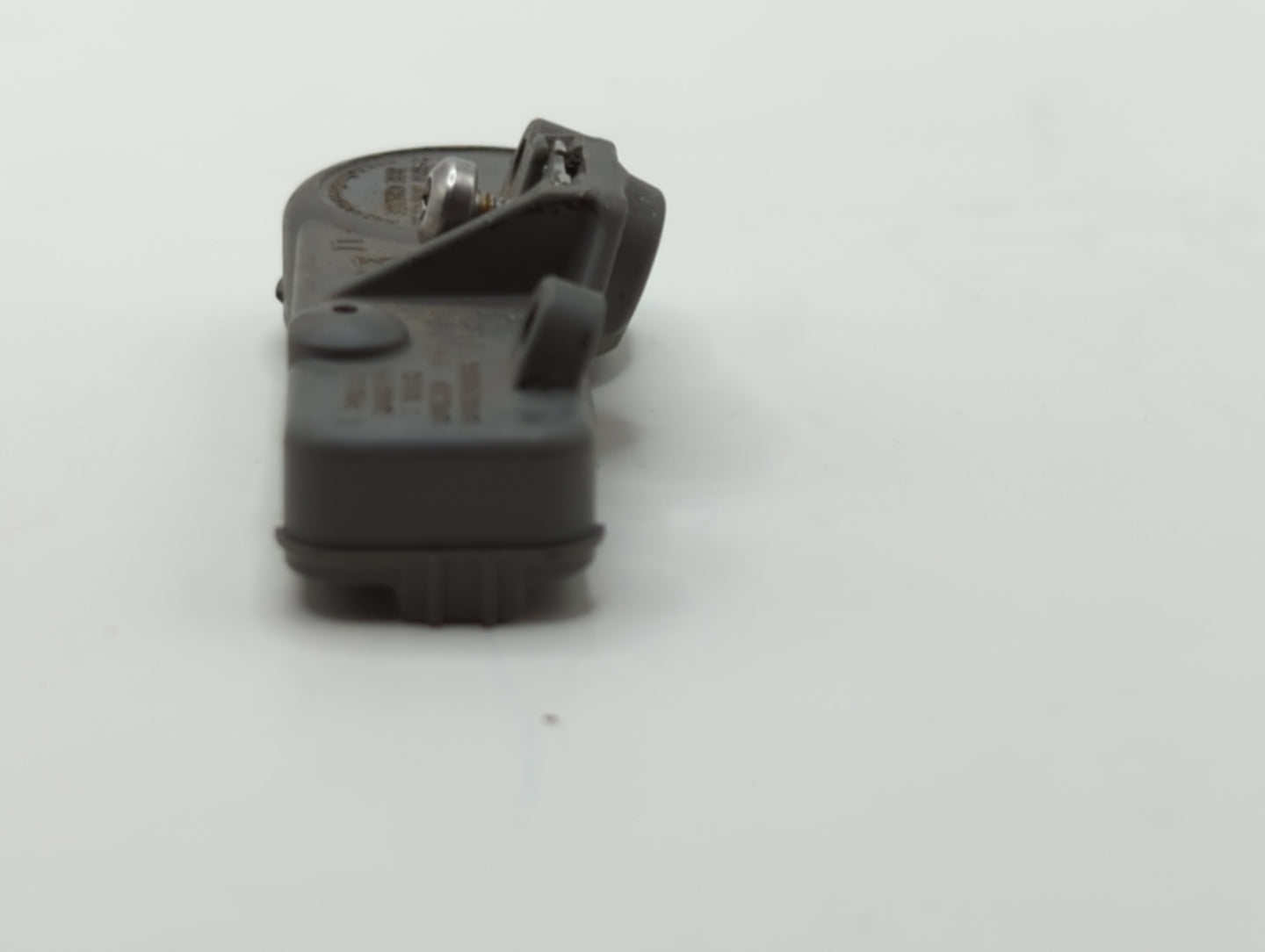 2015 Buick Encore Tire Pressure Monitoring System Sensor Tpms 411253 - Oemusedautoparts1.com