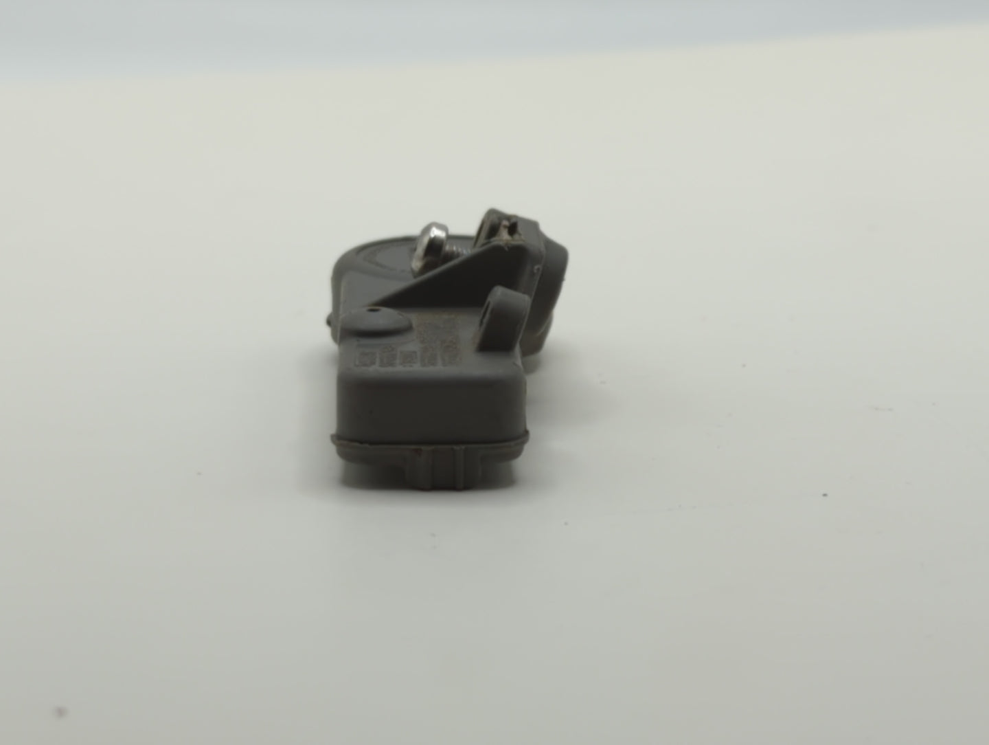 2015 Buick Encore Tire Pressure Monitoring System Sensor Tpms - Oemusedautoparts1.com