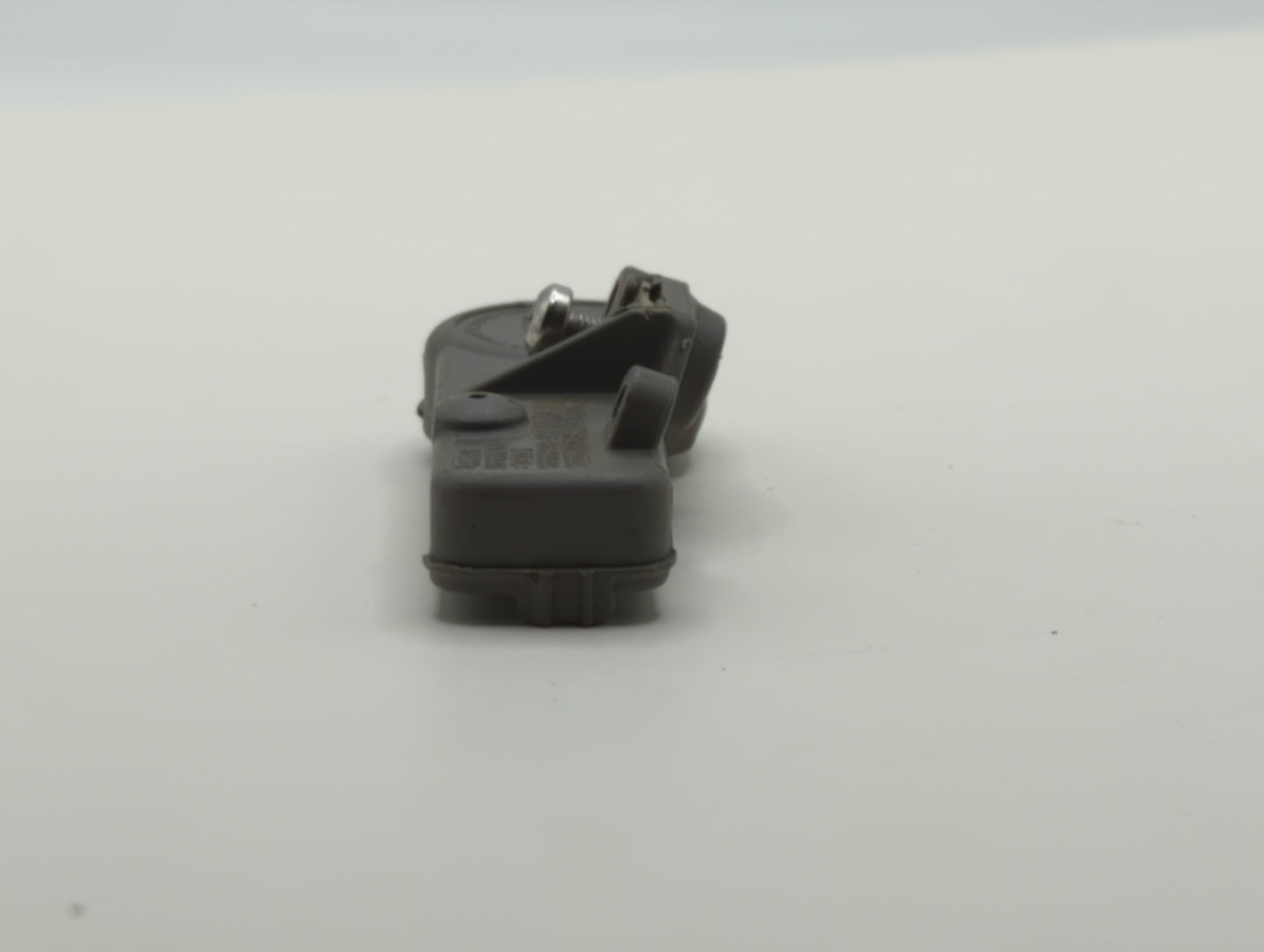 2015 Buick Encore Tire Pressure Monitoring System Sensor Tpms - Oemusedautoparts1.com