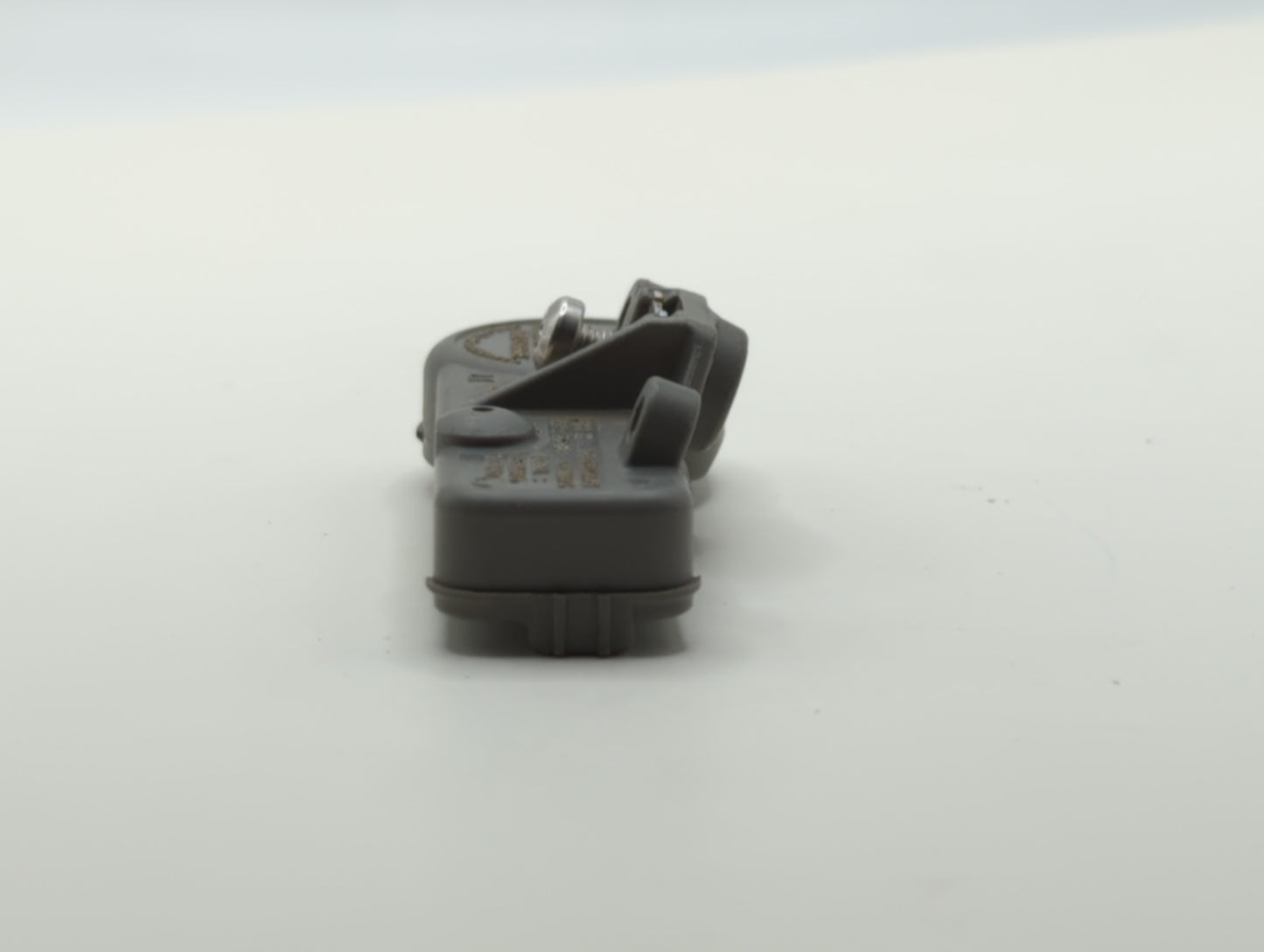 2015 Buick Encore Tire Pressure Monitoring System Sensor Tpms - Oemusedautoparts1.com