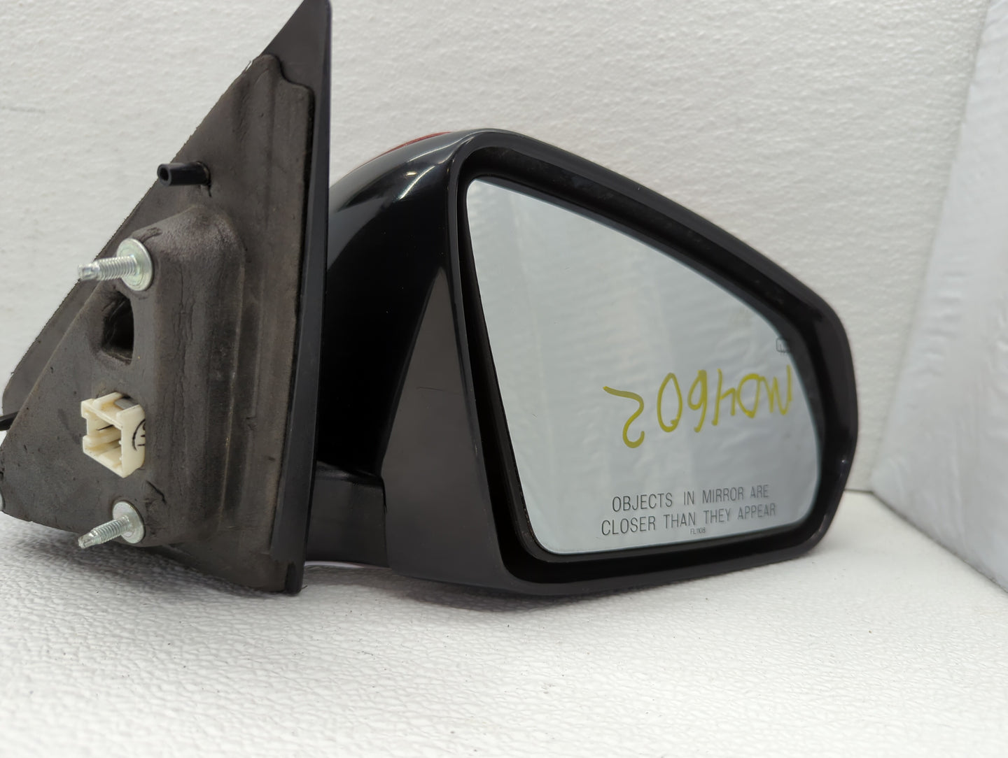 2014-2015 Buick Encore Passenger Side View Mirror - Right Door Mirror OEM Used - Oemusedautoparts1.com