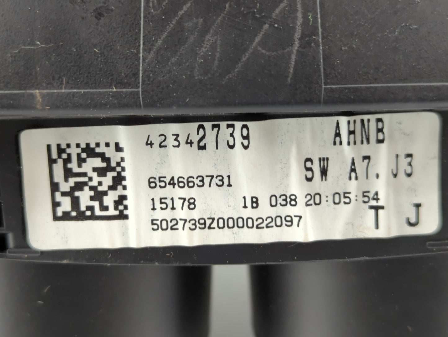 2015 Buick Encore Instrument Cluster Speedometer Gauges P/N:42342739 Fits OEM Used Auto Parts - Oemusedautoparts1.com