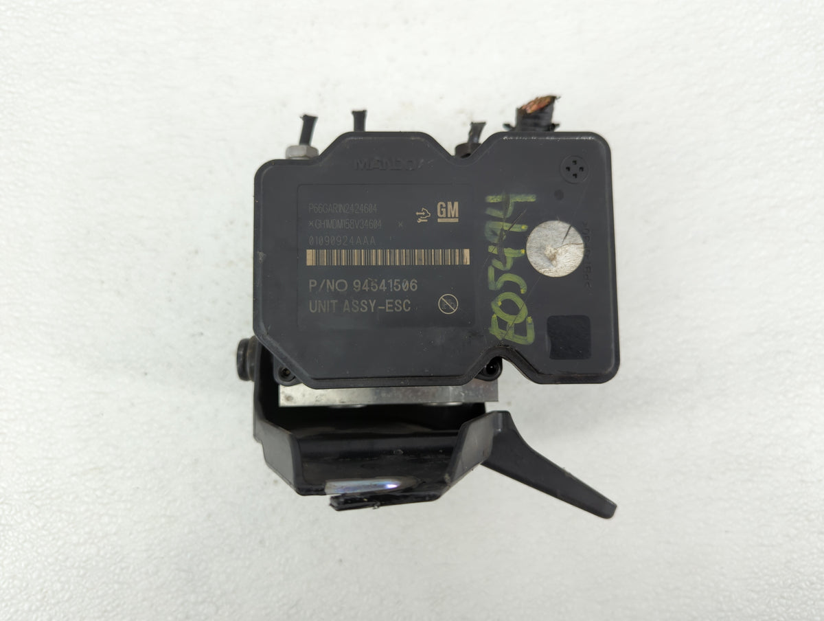 2015 Buick Encore Anti-Lock Brake ABS Pump Module Actuator OEM P/N:94541506 42403007 Fits OEM Used Auto Parts - Oemusedautop