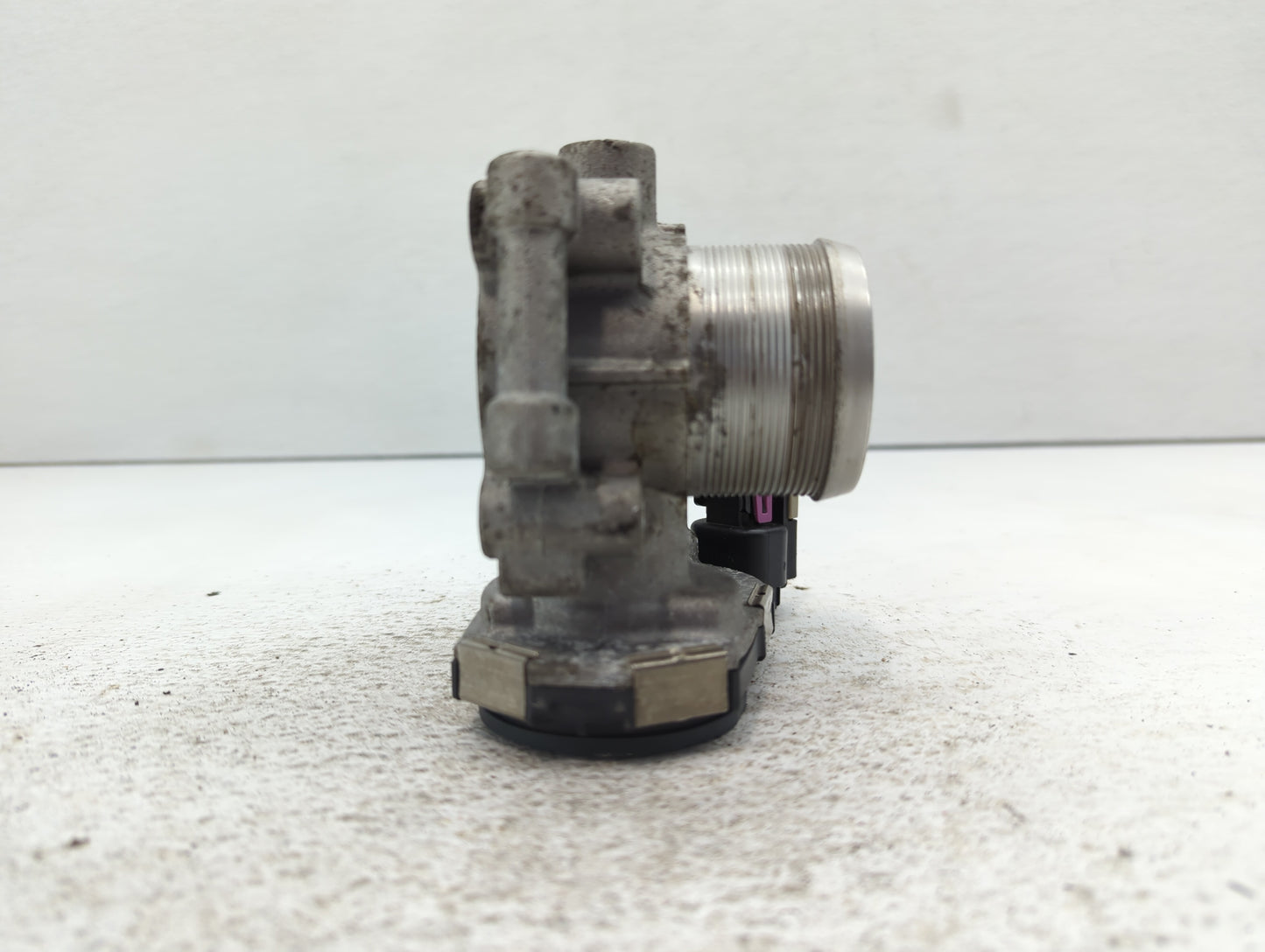 2013-2021 Buick Encore Throttle Body P/N:55581662 Fits Fits 2011 2012 2013 2014 2015 2016 2017 2018 2019 2020 2021 OEM Used 