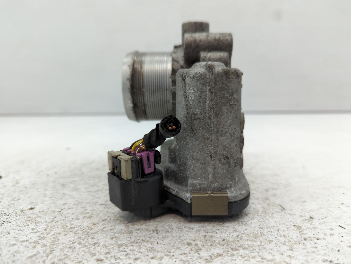 2013-2021 Buick Encore Throttle Body P/N:55581662 Fits Fits 2011 2012 2013 2014 2015 2016 2017 2018 2019 2020 2021 OEM Used 