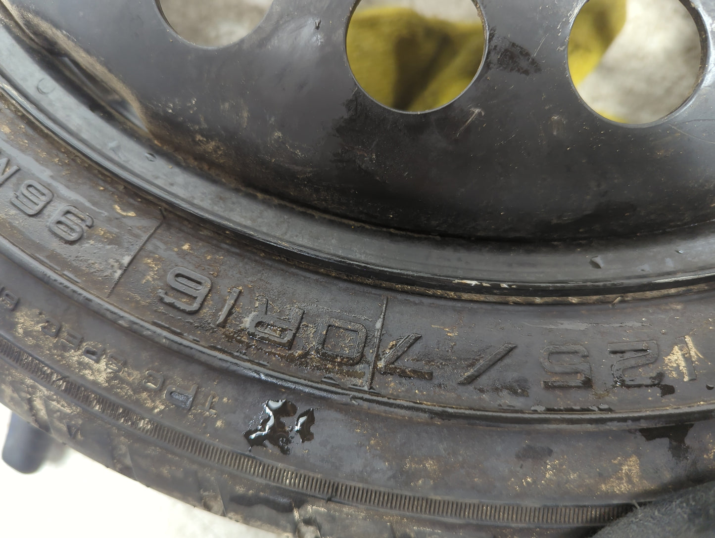 2015 Buick Encore Spare Donut Tire Wheel Rim Oem 5037227 - Oemusedautoparts1.com
