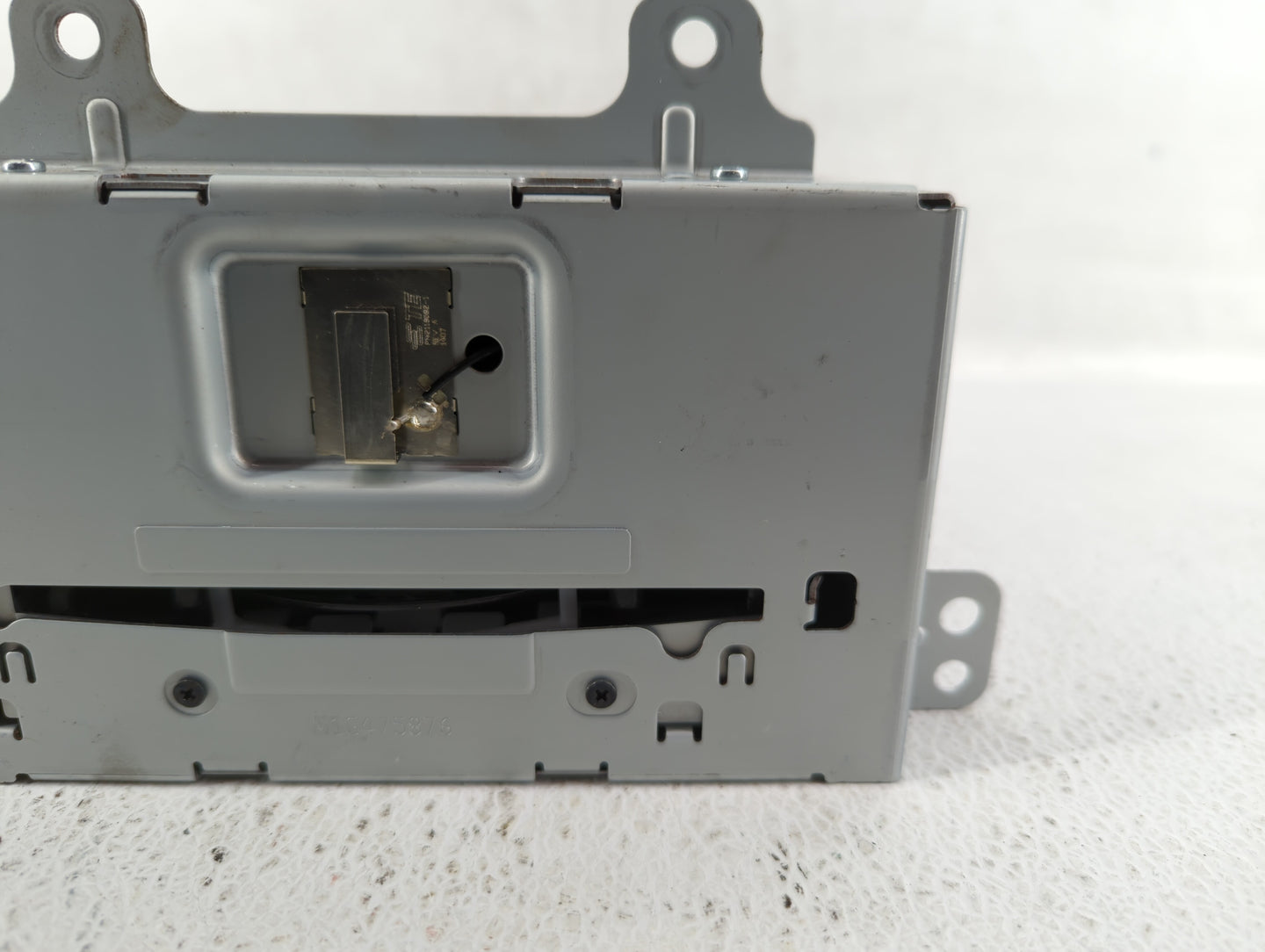 2015-2016 Buick Encore Am Fm Cd Player Radio Receiver - Oemusedautoparts1.com