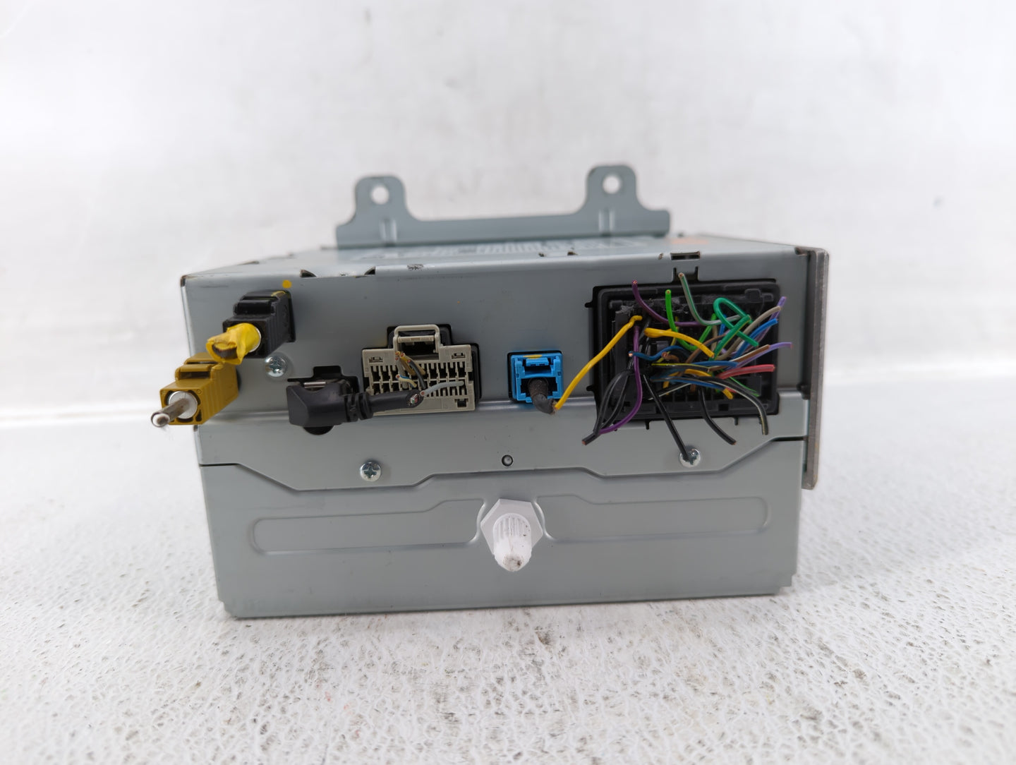 2015-2016 Buick Encore Am Fm Cd Player Radio Receiver - Oemusedautoparts1.com