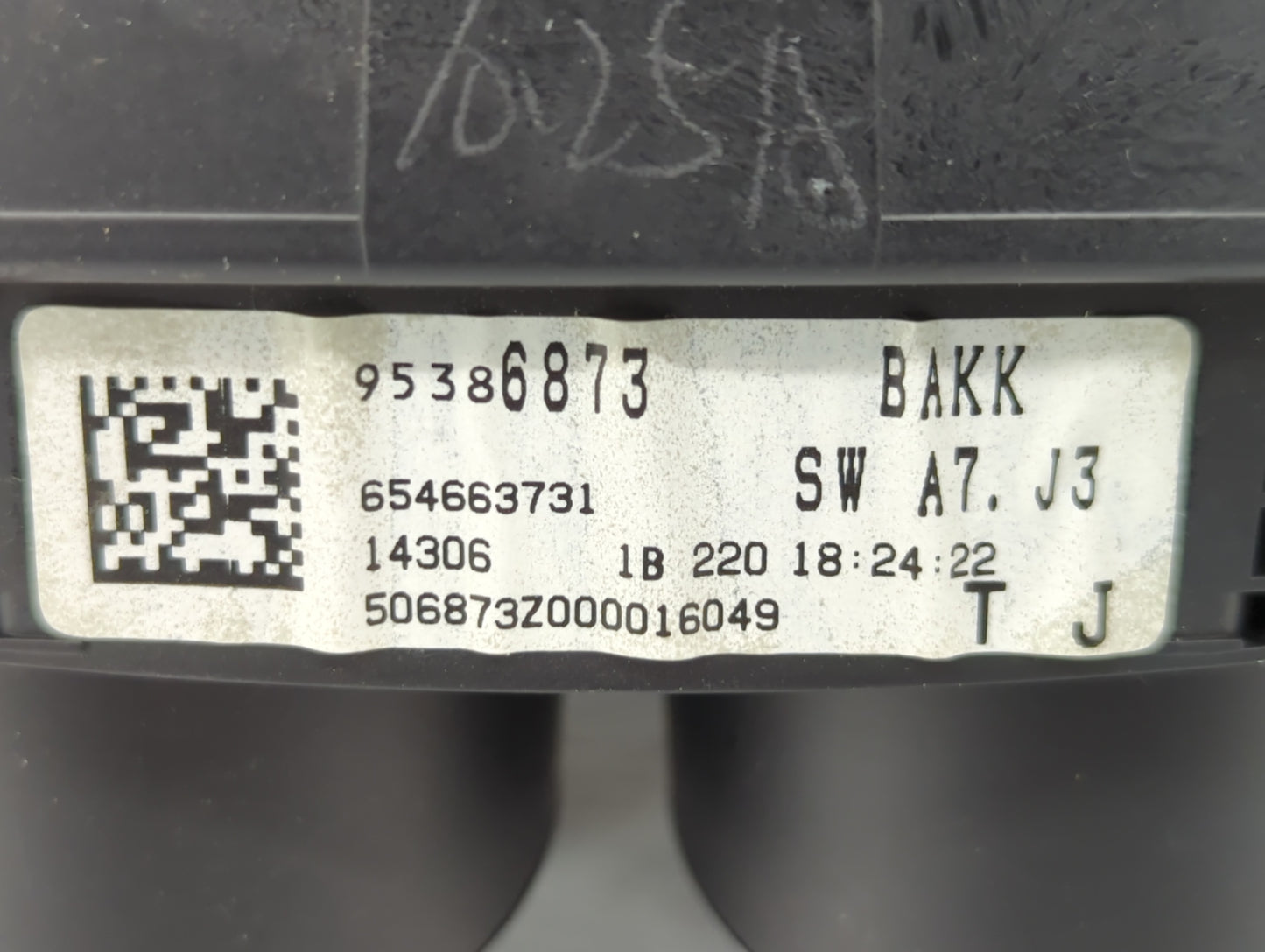 2015 Buick Encore Instrument Cluster Speedometer Gauges P/N:95386873 654663731 Fits OEM Used Auto Parts - Oemusedautoparts1.