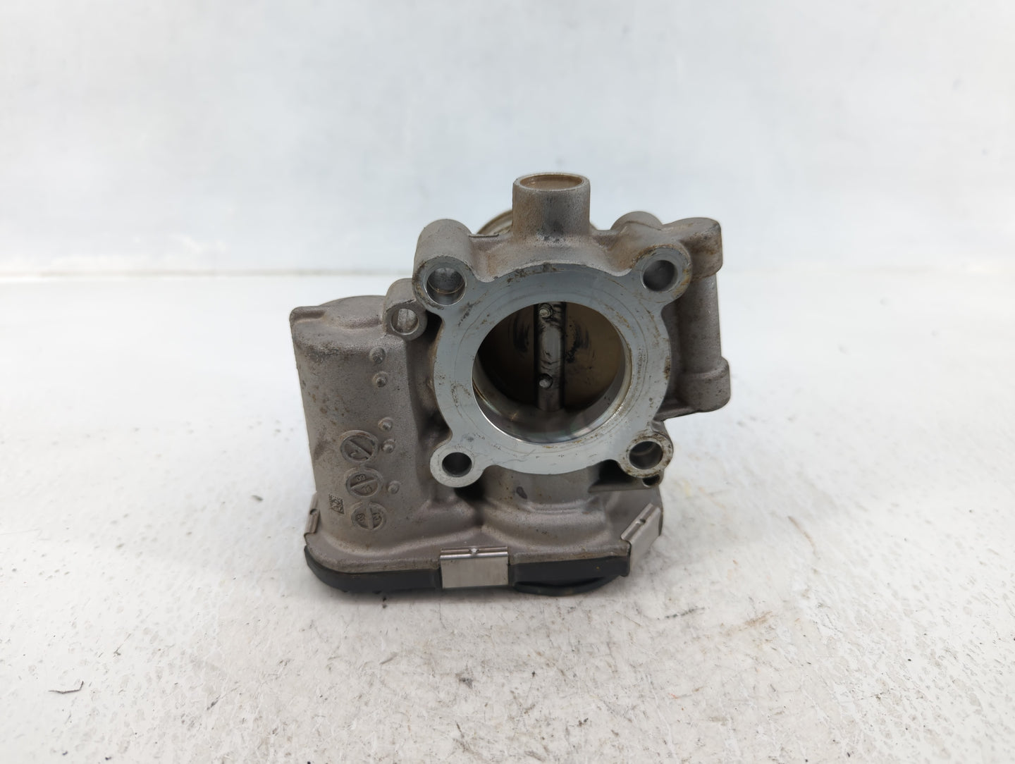 2013-2021 Buick Encore Throttle Body P/N:55581662 Fits Fits 2011 2012 2013 2014 2015 2016 2017 2018 2019 2020 2021 OEM Used 