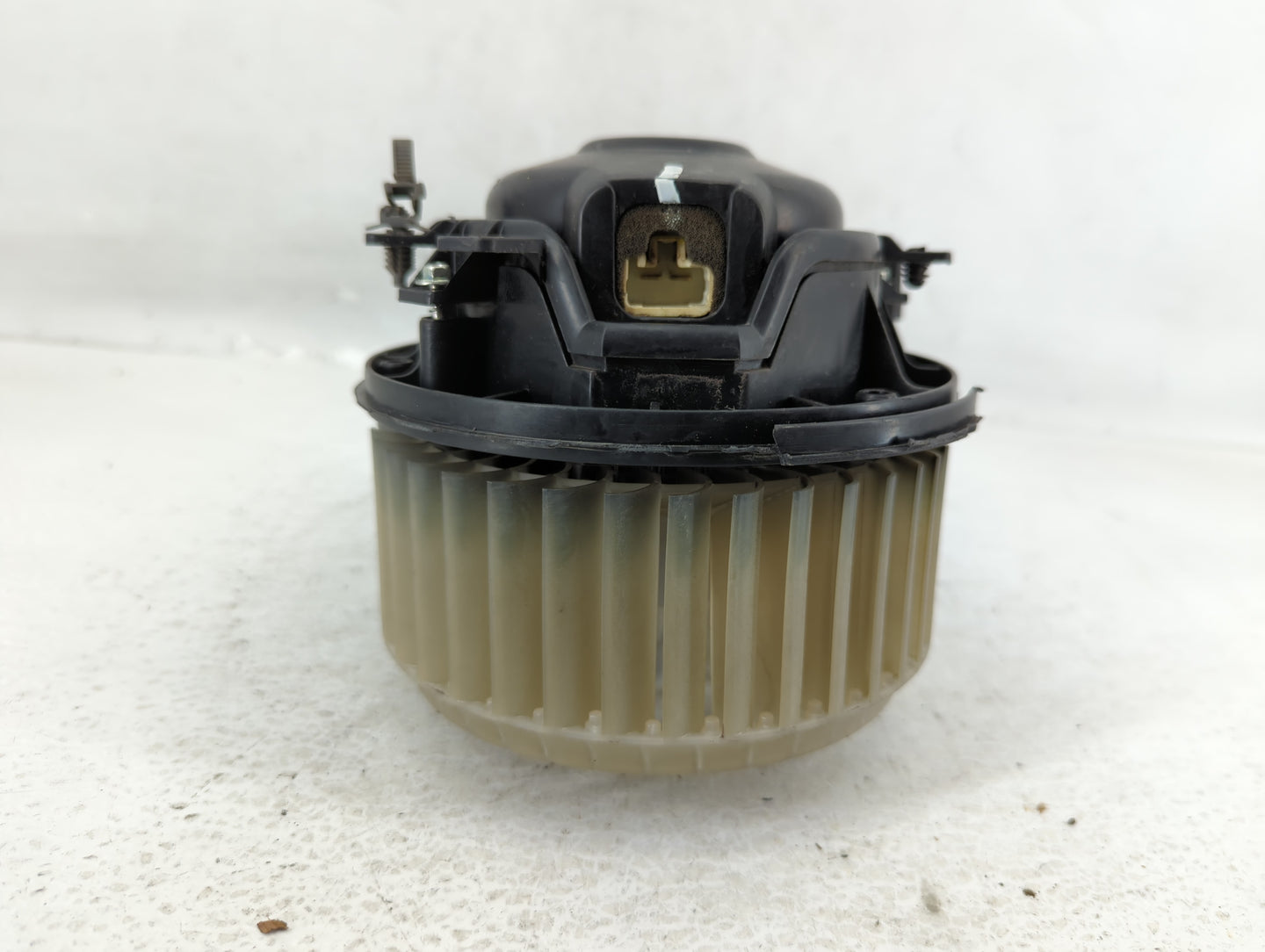 2013-2021 Buick Encore Rear Heater AC Blower Motor P/N:52426110 Fits Fits 2013 2014 2015 2016 2017 2018 2019 2020 2021 OEM U