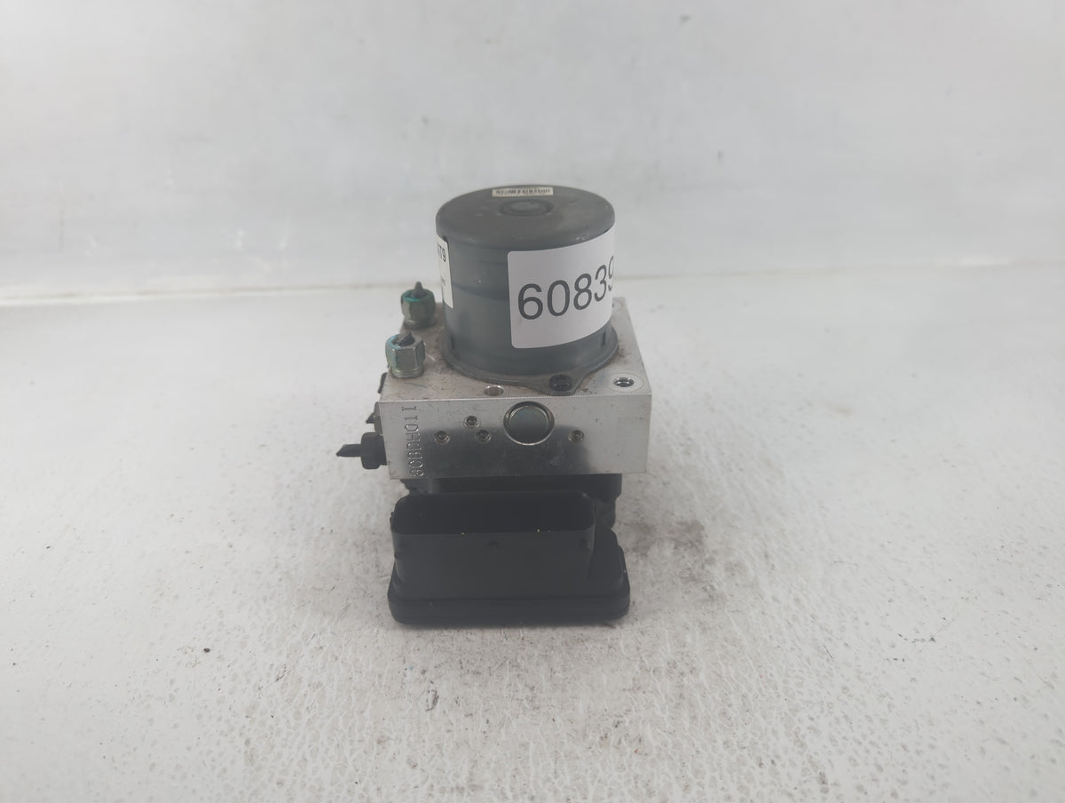 2015 Buick Encore Anti-Lock Brake ABS Pump Module Actuator OEM P/N:94541506 Fits OEM Used Auto Parts - Oemusedautoparts1.com