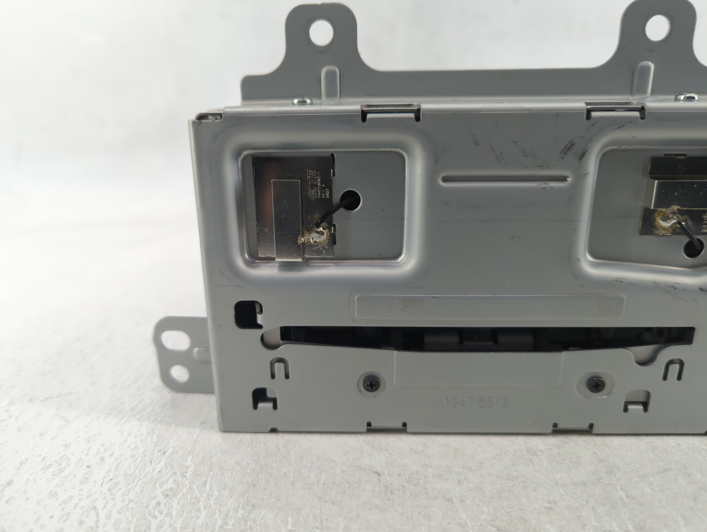 2015-2016 Buick Encore Am Fm Cd Player Radio Receiver - Oemusedautoparts1.com