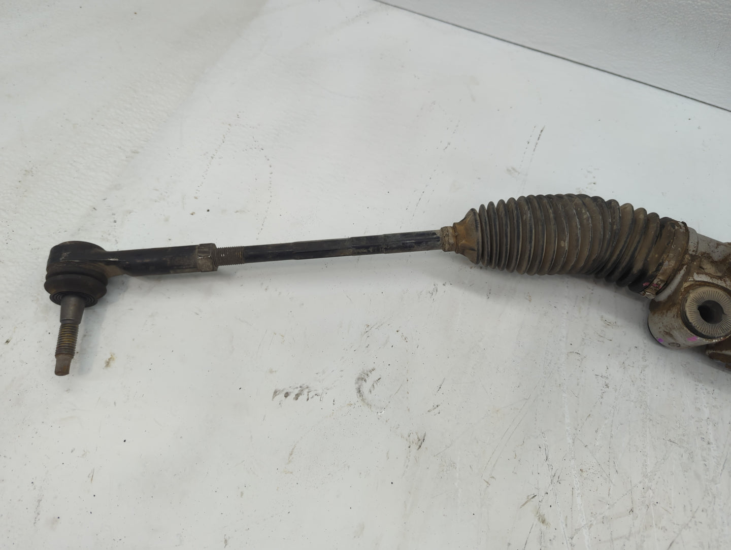 2015-2016 Buick Encore Rack and Pinion Steering Gear P/N:95299729 Fits Fits 2015 2016 2017 2018 2019 2020 OEM Used Auto Part