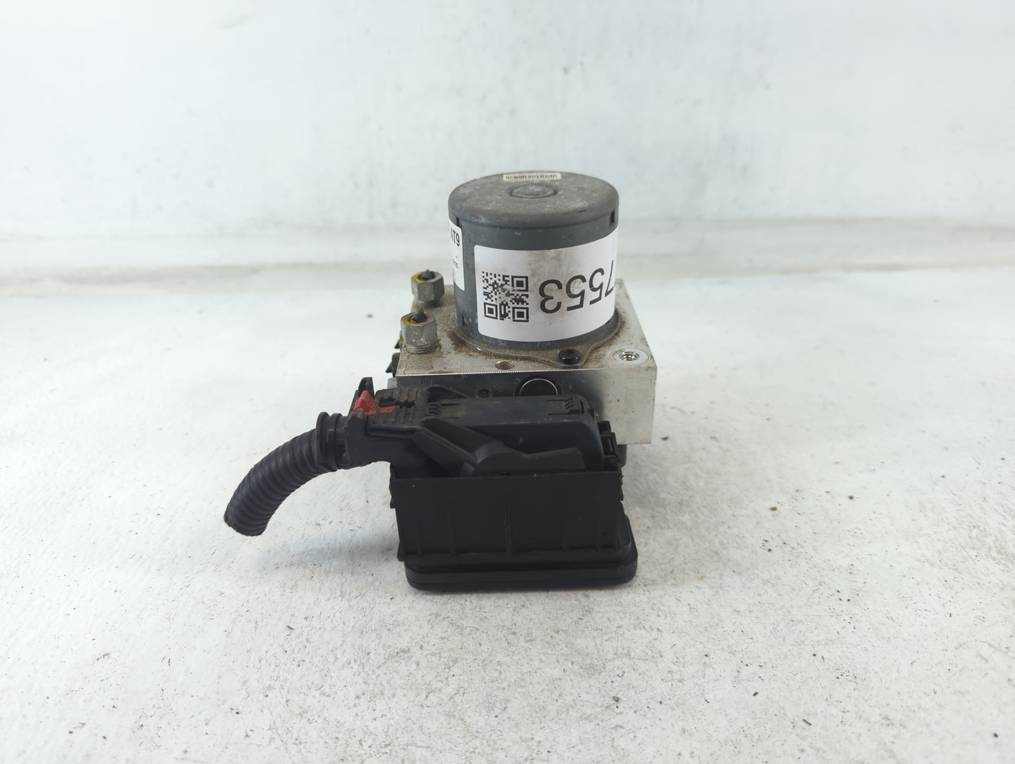 2015 Buick Encore ABS Pump Control Module Replacement P/N:94541506 Fits OEM Used Auto Parts - Oemusedautoparts1.com