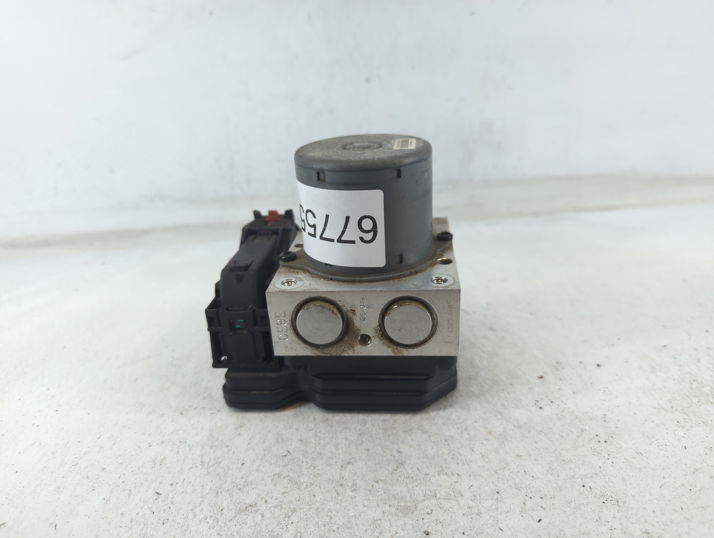 2015 Buick Encore ABS Pump Control Module Replacement P/N:94541506 Fits OEM Used Auto Parts - Oemusedautoparts1.com