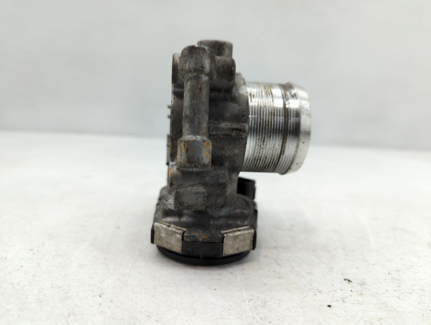 2013-2021 Buick Encore Throttle Body P/N:0 280 750 581 55 581662 Fits Fits 2011 2012 2013 2014 2015 2016 2017 2018 2019 2020