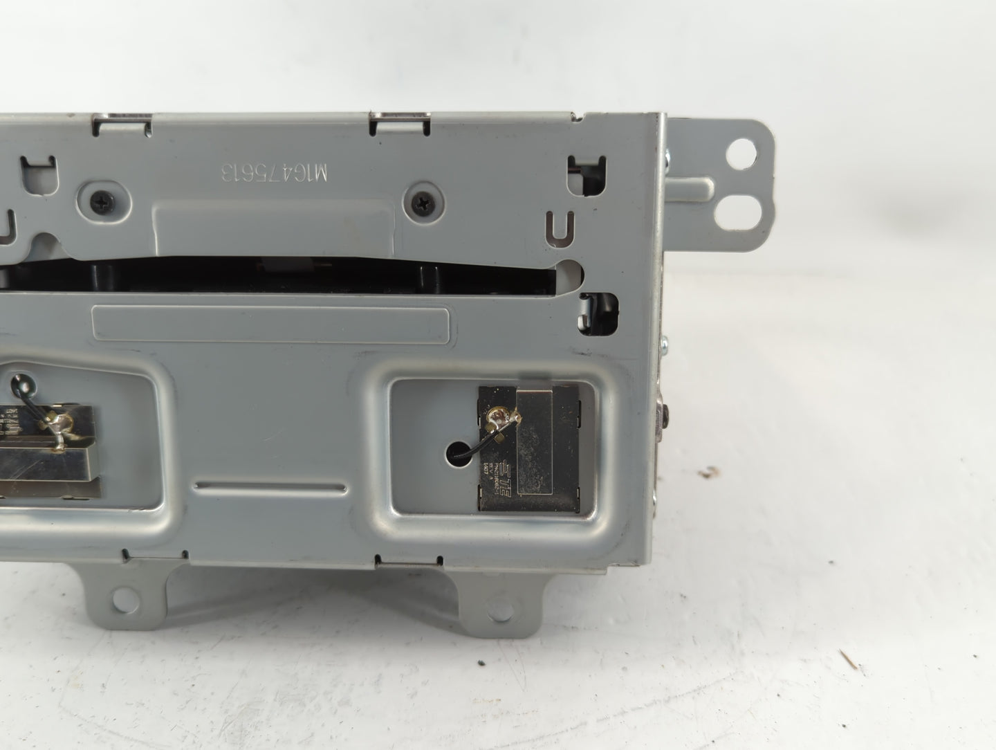 2015-2016 Buick Encore Radio AM FM Cd Player Receiver Replacement P/N:23476256 Fits Fits 2014 2015 2016 2017 OEM Used Auto P