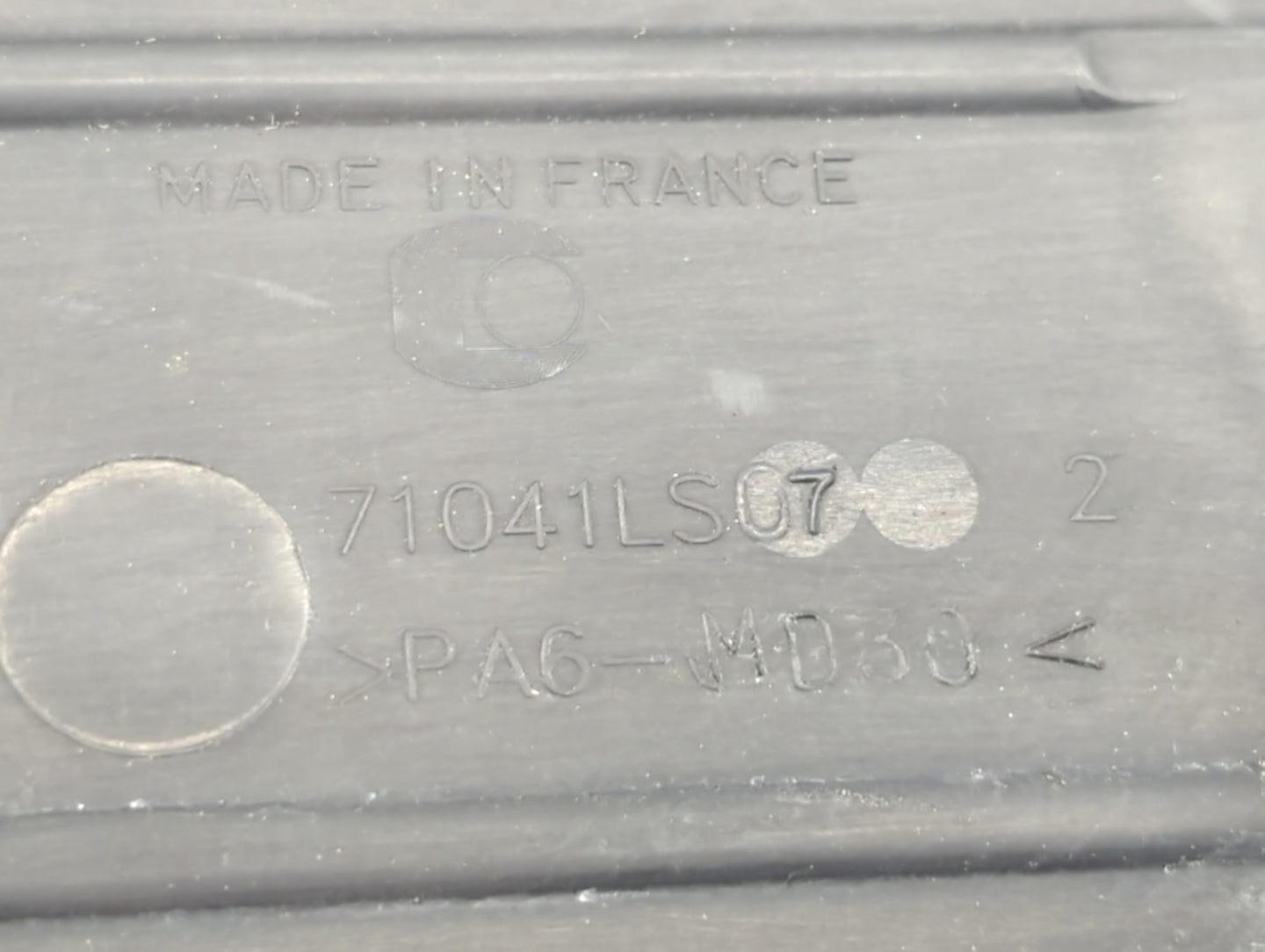 2015 Buick Encore Engine Cover - Oemusedautoparts1.com