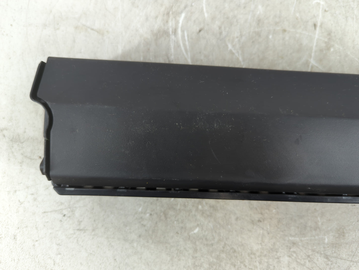 2013-2017 Buick Encore Air Bag Driver Left Knee OEM P/N:95259946 Fits Fits 2013 2014 2015 2016 2017 OEM Used Auto Parts - Oe