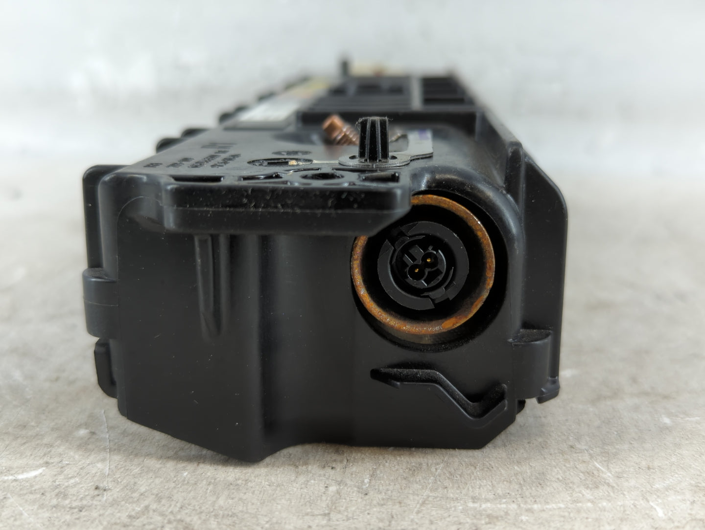 2013-2017 Buick Encore Air Bag Passenger Right Knee OEM P/N:95259945 Fits Fits 2013 2014 2015 2016 2017 OEM Used Auto Parts 