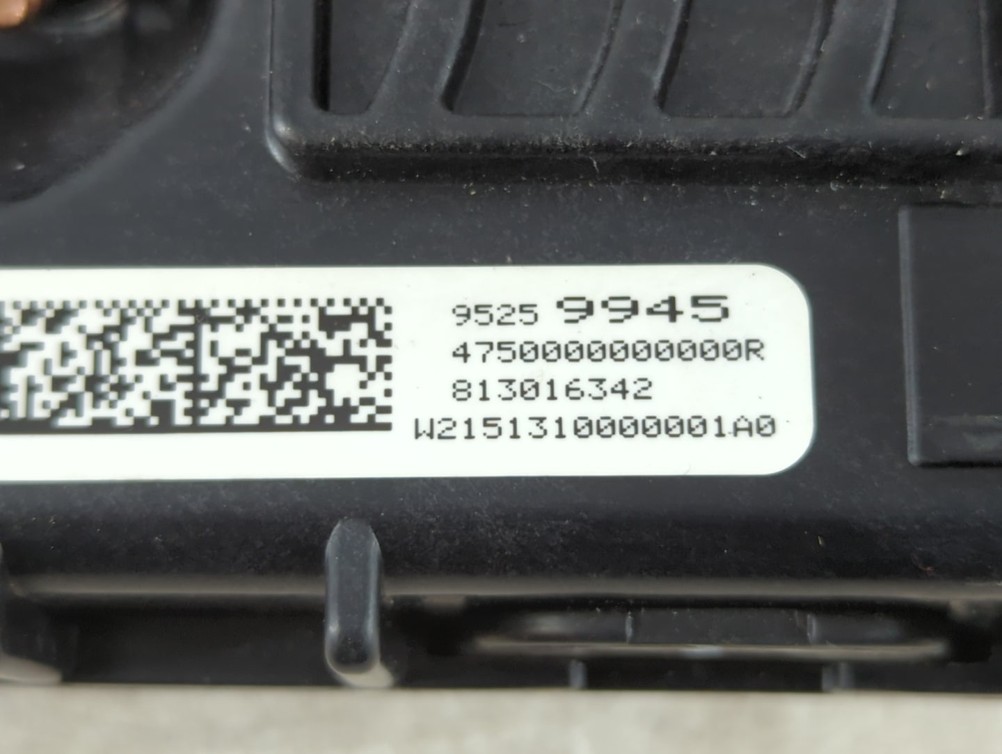 2013-2017 Buick Encore Air Bag Passenger Right Knee OEM P/N:95259945 Fits Fits 2013 2014 2015 2016 2017 OEM Used Auto Parts 