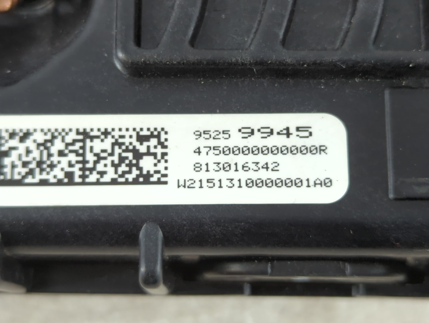 2013-2017 Buick Encore Air Bag Passenger Right Knee OEM P/N:95259945 Fits Fits 2013 2014 2015 2016 2017 OEM Used Auto Parts 