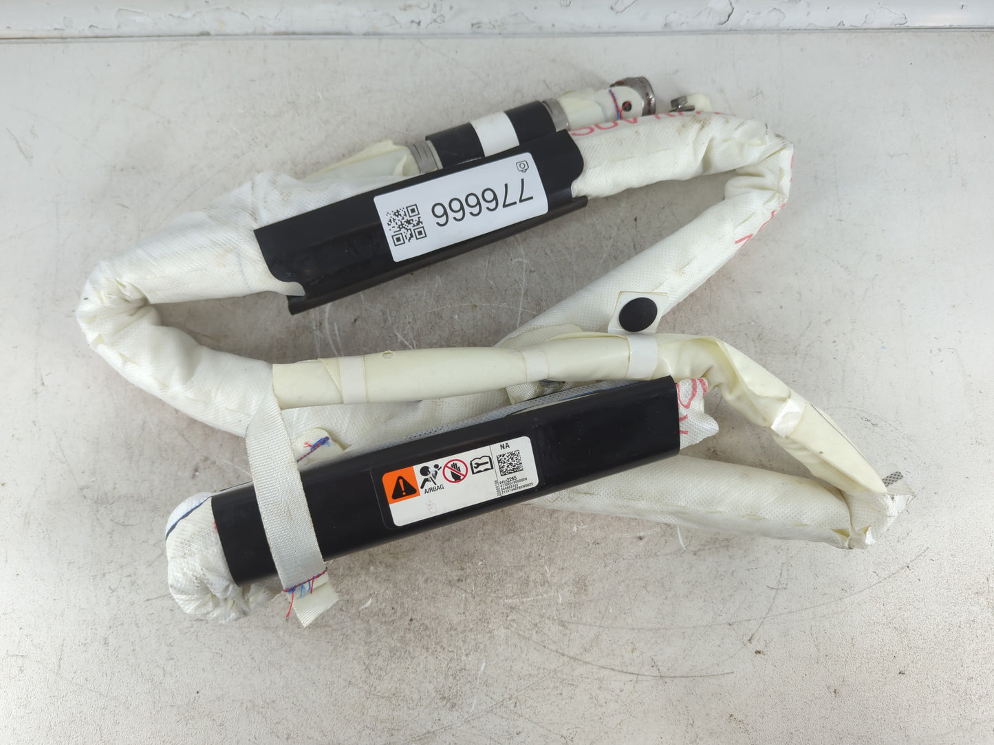 2015-2015 Buick Encore Air Bag Passenger Right Dashboard Oem - Oemusedautoparts1.com