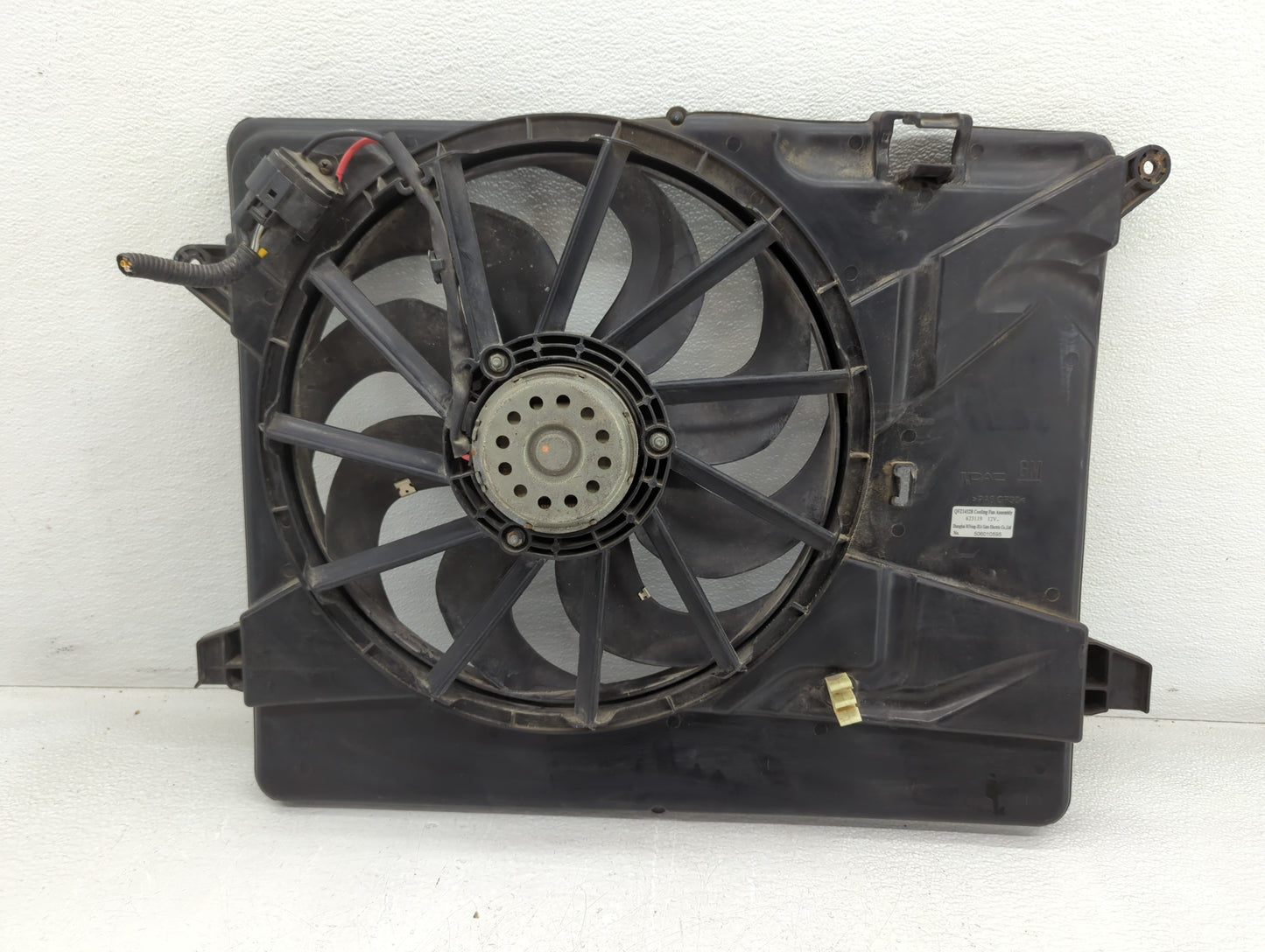 2014-2021 Buick Encore Left Radiator Fan Motor Assembly - Oemusedautoparts1.com