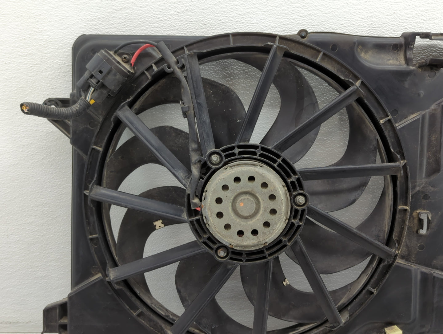 2014-2021 Buick Encore Left Radiator Fan Motor Assembly - Oemusedautoparts1.com