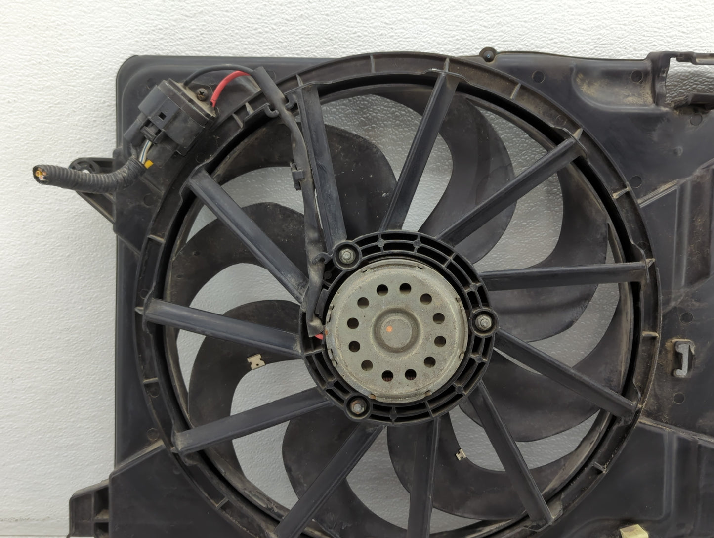 2014-2021 Buick Encore Left Radiator Fan Motor Assembly - Oemusedautoparts1.com