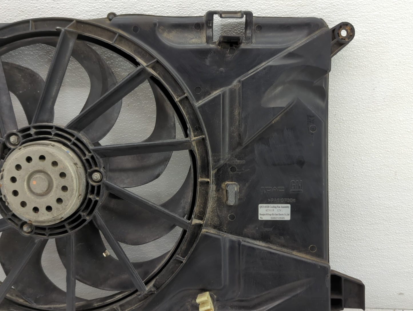 2014-2021 Buick Encore Left Radiator Fan Motor Assembly - Oemusedautoparts1.com