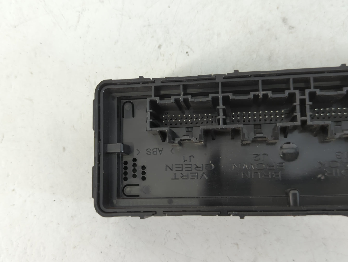 2015-2015 Buick Encore Chassis Control Module Ccm Bcm Body Control - Oemusedautoparts1.com