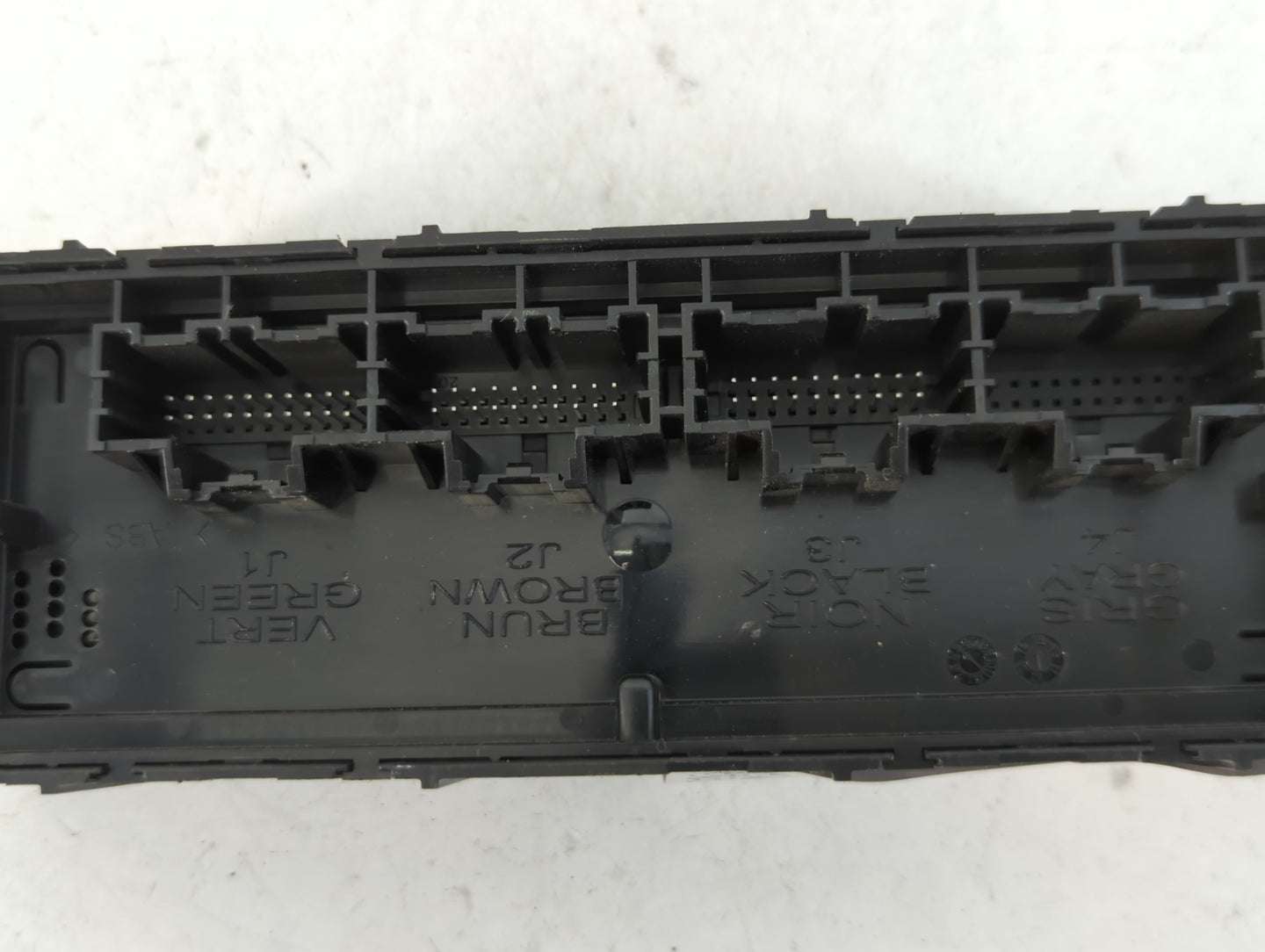 2015-2015 Buick Encore Chassis Control Module Ccm Bcm Body Control - Oemusedautoparts1.com