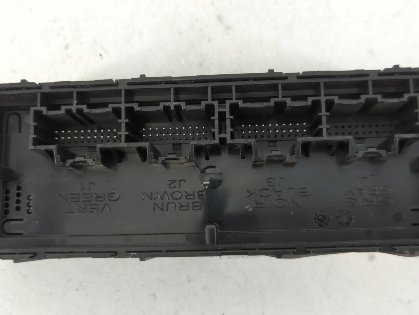 2015-2015 Buick Encore Chassis Control Module Ccm Bcm Body Control - Oemusedautoparts1.com