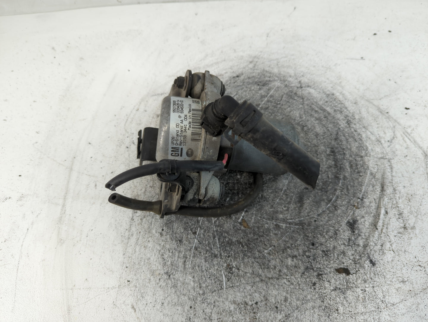 2013-2015 Buick Encore Central Vaccum Lock Pump 13159 3441 004|95073599 - Oemusedautoparts1.com