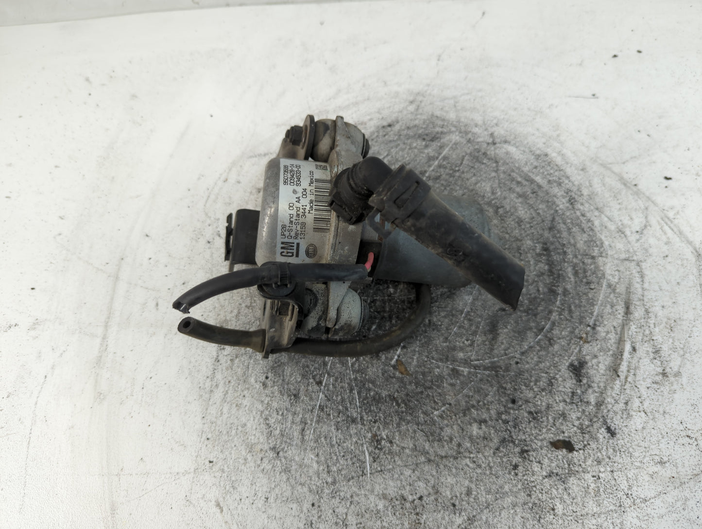 2013-2015 Buick Encore Central Vaccum Lock Pump 13159 3441 004|95073599 - Oemusedautoparts1.com