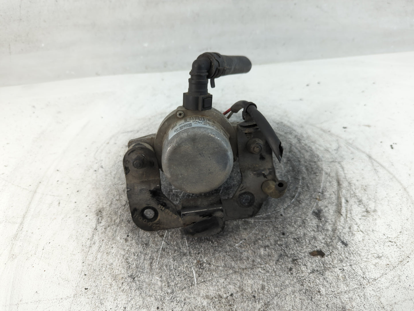 2013-2015 Buick Encore Central Vaccum Lock Pump 13159 3441 004|95073599 - Oemusedautoparts1.com