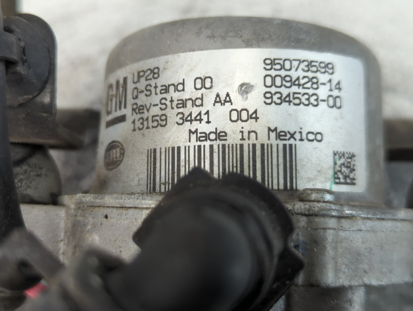 2013-2015 Buick Encore Central Vaccum Lock Pump 13159 3441 004|95073599 - Oemusedautoparts1.com