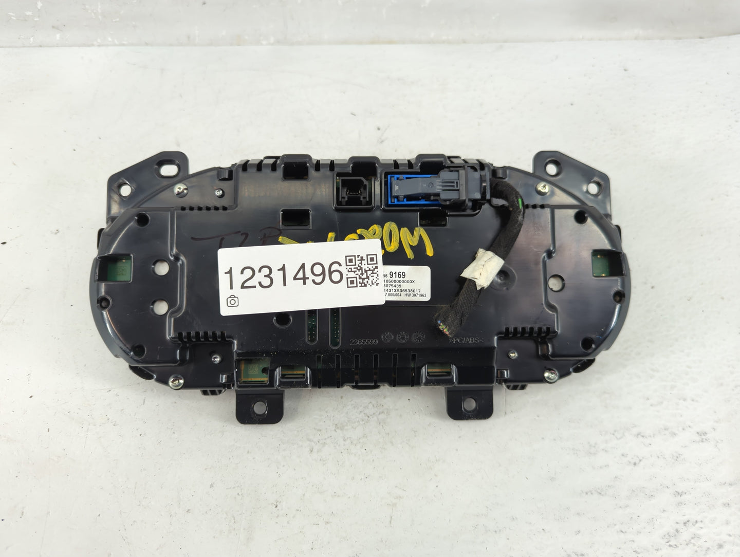 2015 Buick Lacrosse Instrument Cluster Speedometer Gauges Fits OEM Used Auto Parts - Oemusedautoparts1.com