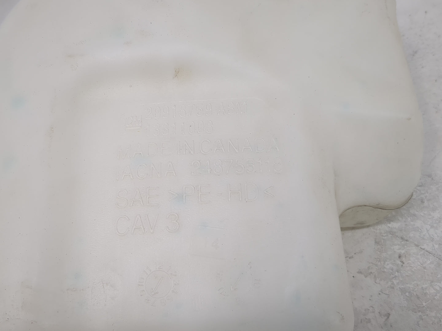 2010-2016 Buick Lacrosse Windshield Washer Fluid Reservoir Bottle Oem - Oemusedautoparts1.com