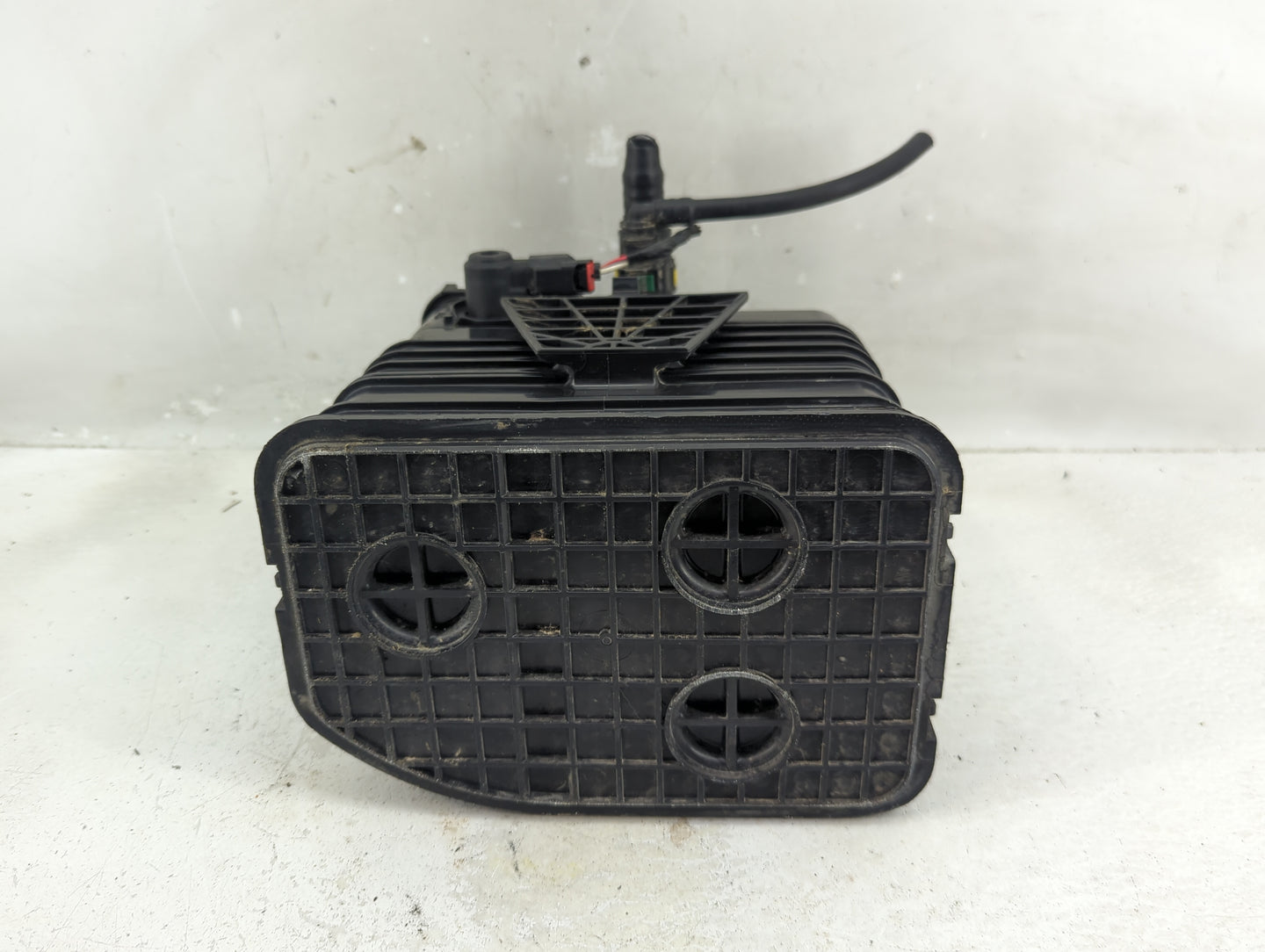 2015 Buick Lacrosse Fuel Vapor Charcoal Canister - Oemusedautoparts1.com