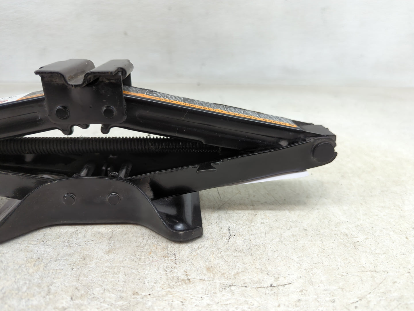 2015 Buick Lacrosse Spare Scissor Car Jack - Oemusedautoparts1.com