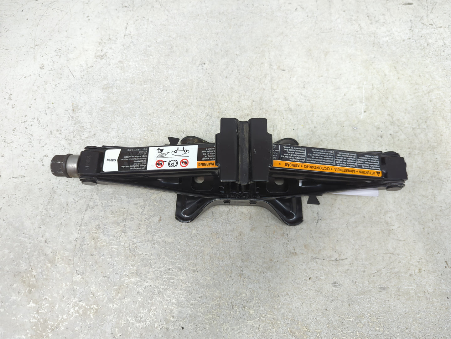 2015 Buick Lacrosse Spare Scissor Car Jack - Oemusedautoparts1.com