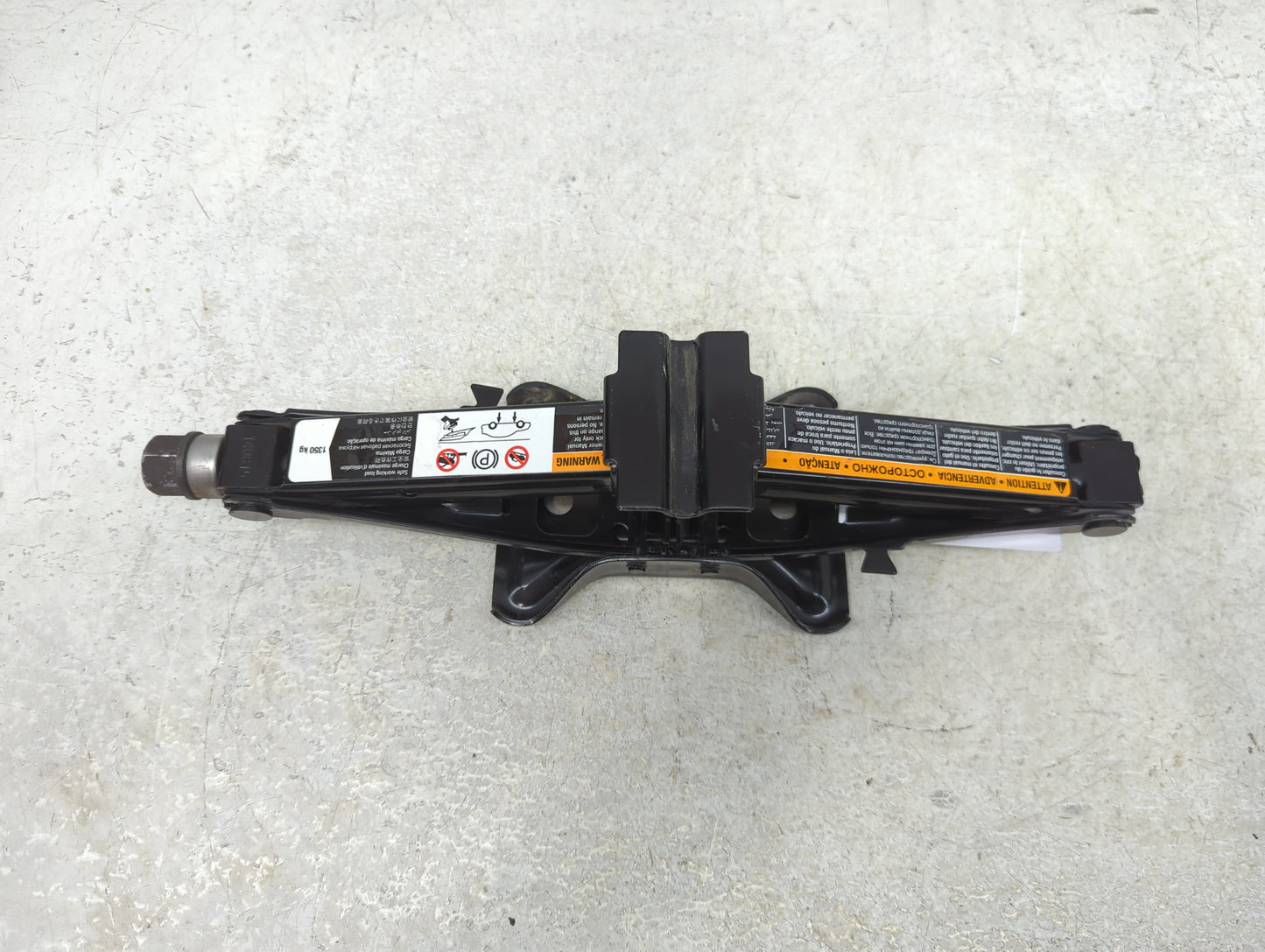 2015 Buick Lacrosse Spare Scissor Car Jack - Oemusedautoparts1.com