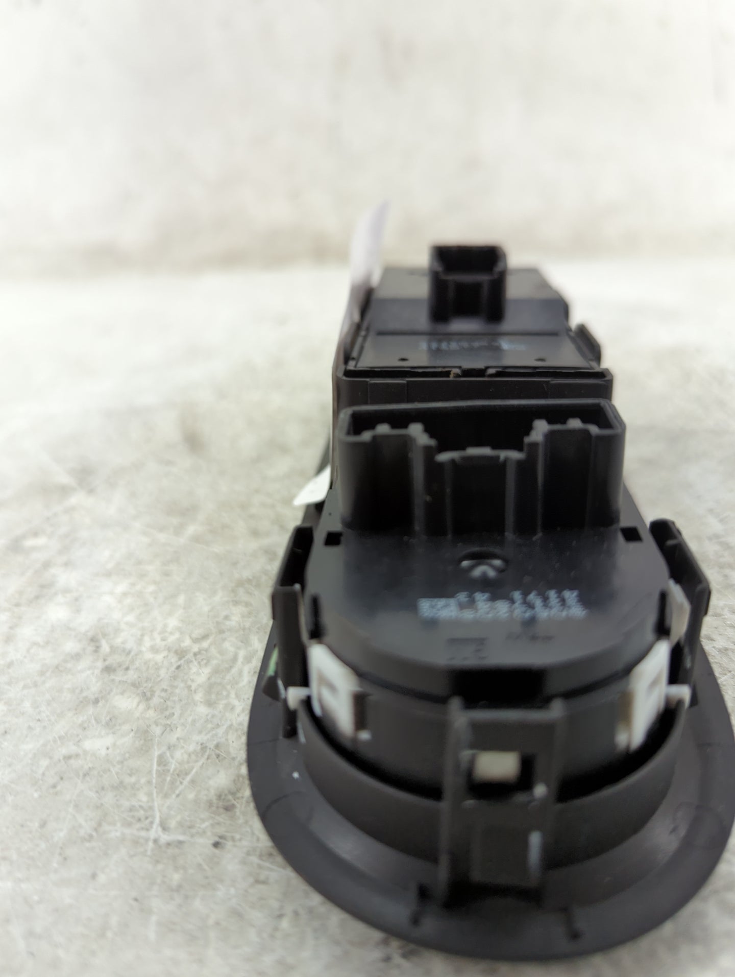 2015-2016 Buick Lacrosse Master Power Window Switch Replacement Driver Side Left P/N:90802664 22817847 Fits Fits 2015 2016 2