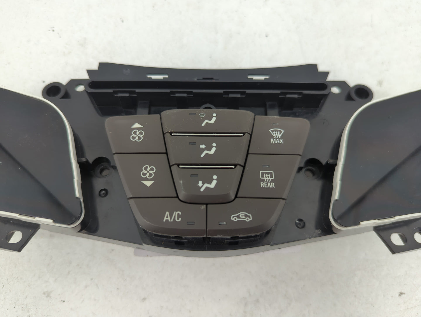 2014-2016 Buick Lacrosse Climate Control Module Temperature AC/Heater Replacement P/N:90802488 Fits Fits 2014 2015 2016 OEM 